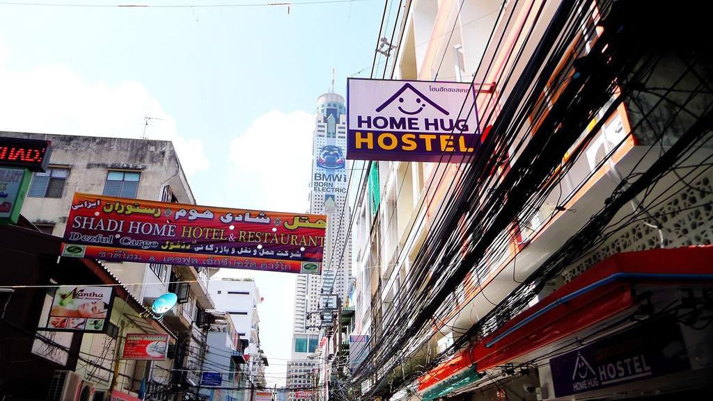 Home Hug Hostel (Adults Only) Бангкок Экстерьер фото